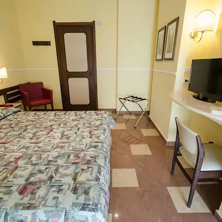 Hotel Tarconte 3*