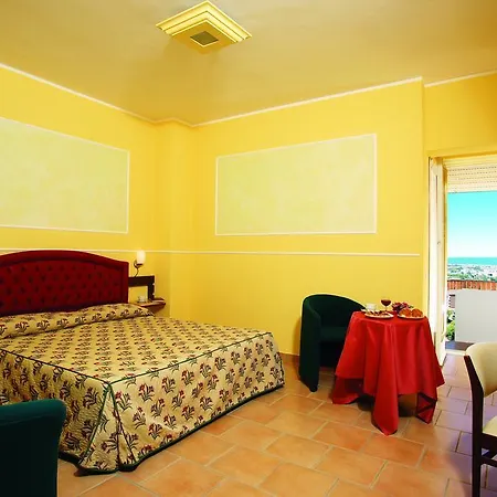 Tarconte Hotel 3*